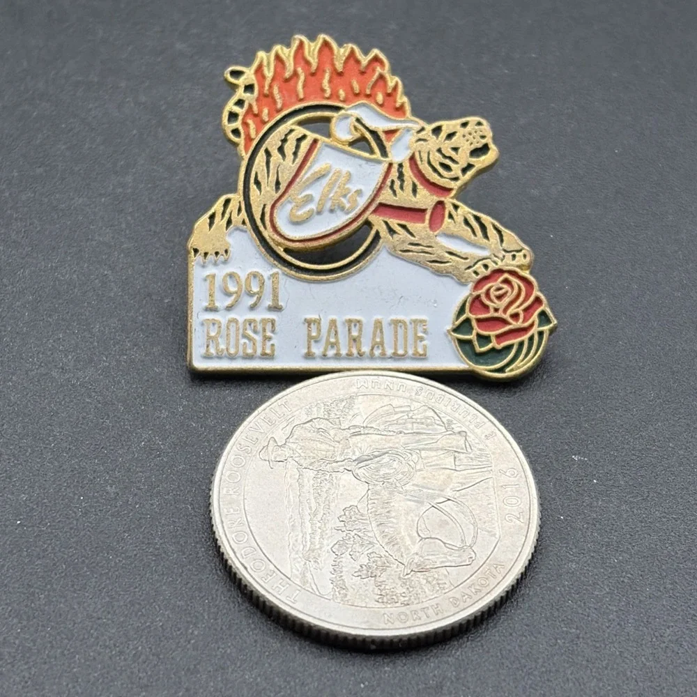 1991 Rose Parade Elks Sponsor Lapel Hat Pin‎